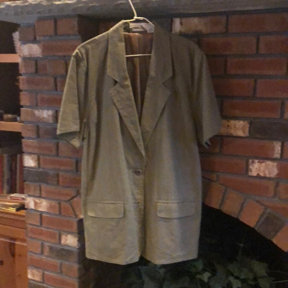 Short sleeve jacket